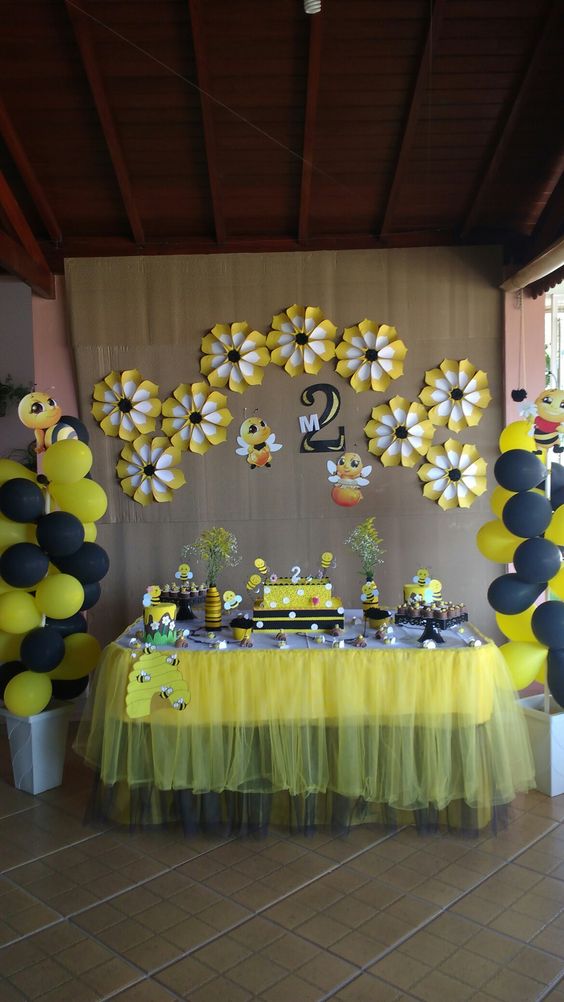 Daisy Bumblebee Theme Dessert Table
