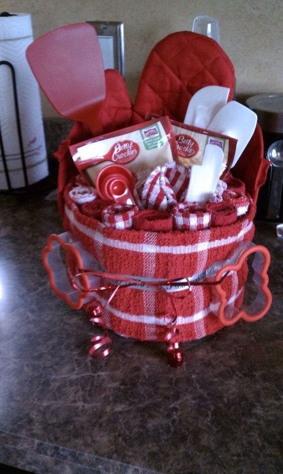 Awesome DIY Christmas Gift Baskets for Women Party Wowzy