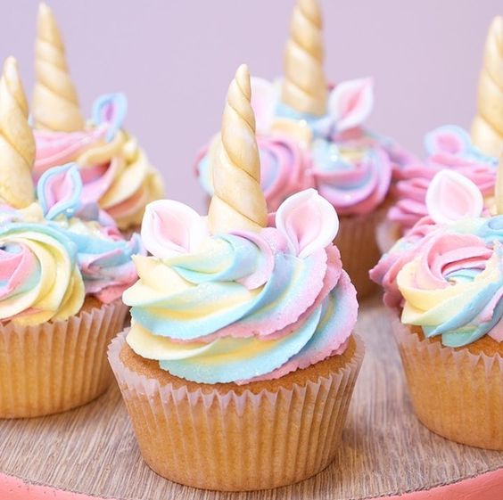  Unicorn Cupcakes