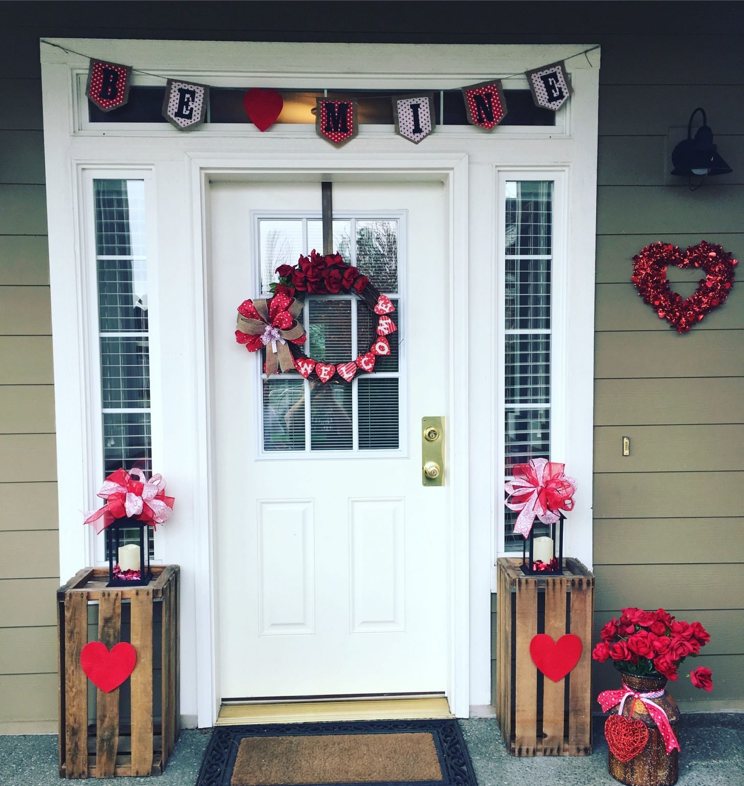 Valentines Front Porch Decor - Party Wowzy